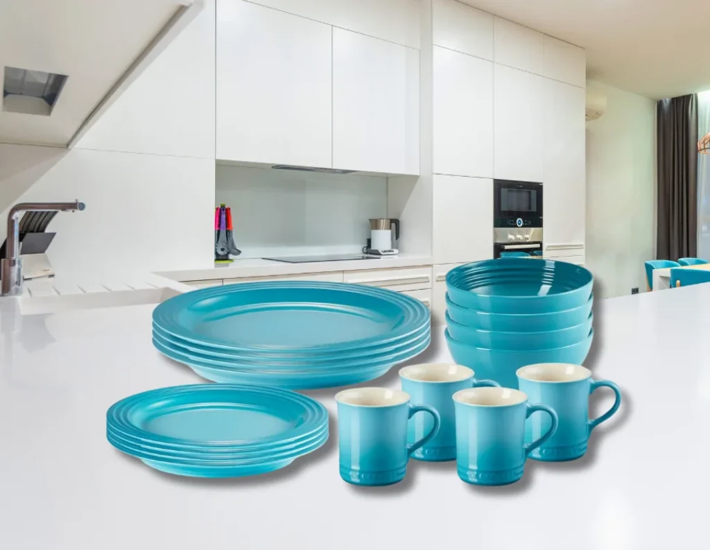 Le Creuset 16-Piece Dinnerware Set