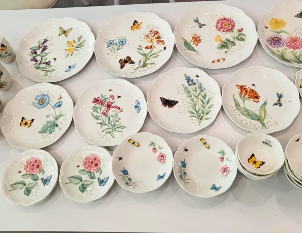 Lenox 865075 Butterfly Meadow 28-Piece Dinnerware Set