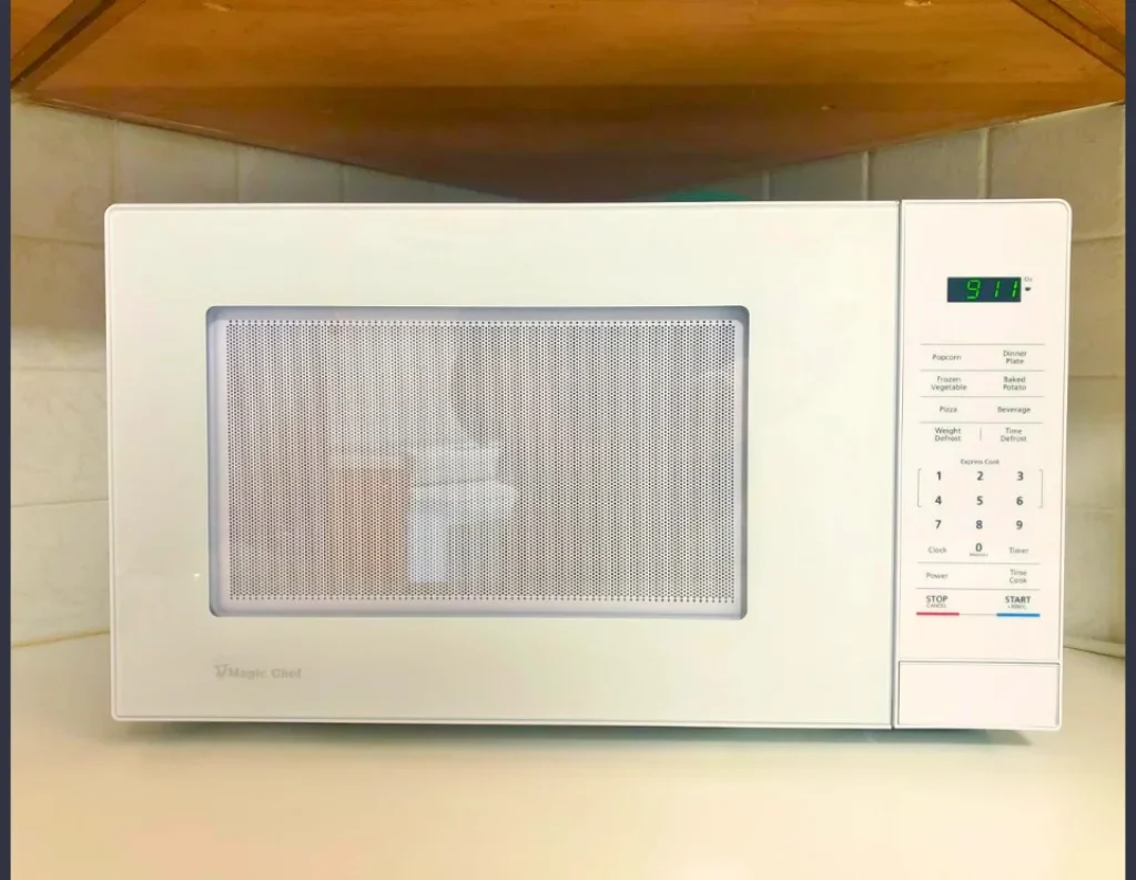 Magic Chef Countertop Microwave Oven